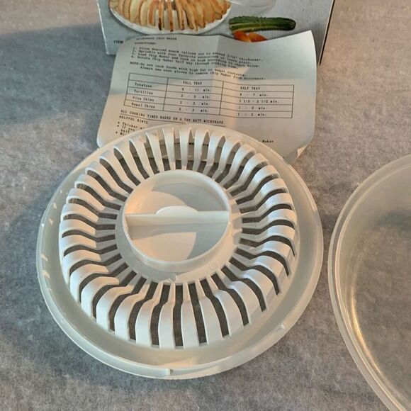 Microwave Chip Maker/With Cover - Picture 3 of 7